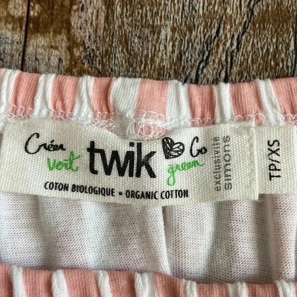 Twik | Striped  Crop Top - Picture 4 of 5